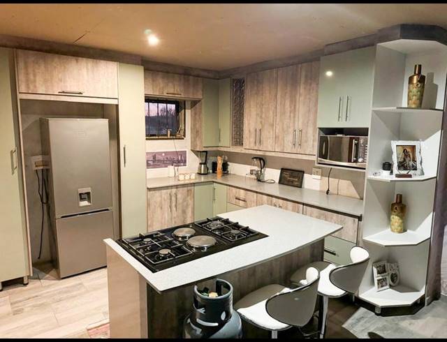 2 BEDROOM HOUSE FOR SALE IN KWAMHLANGA RURAL